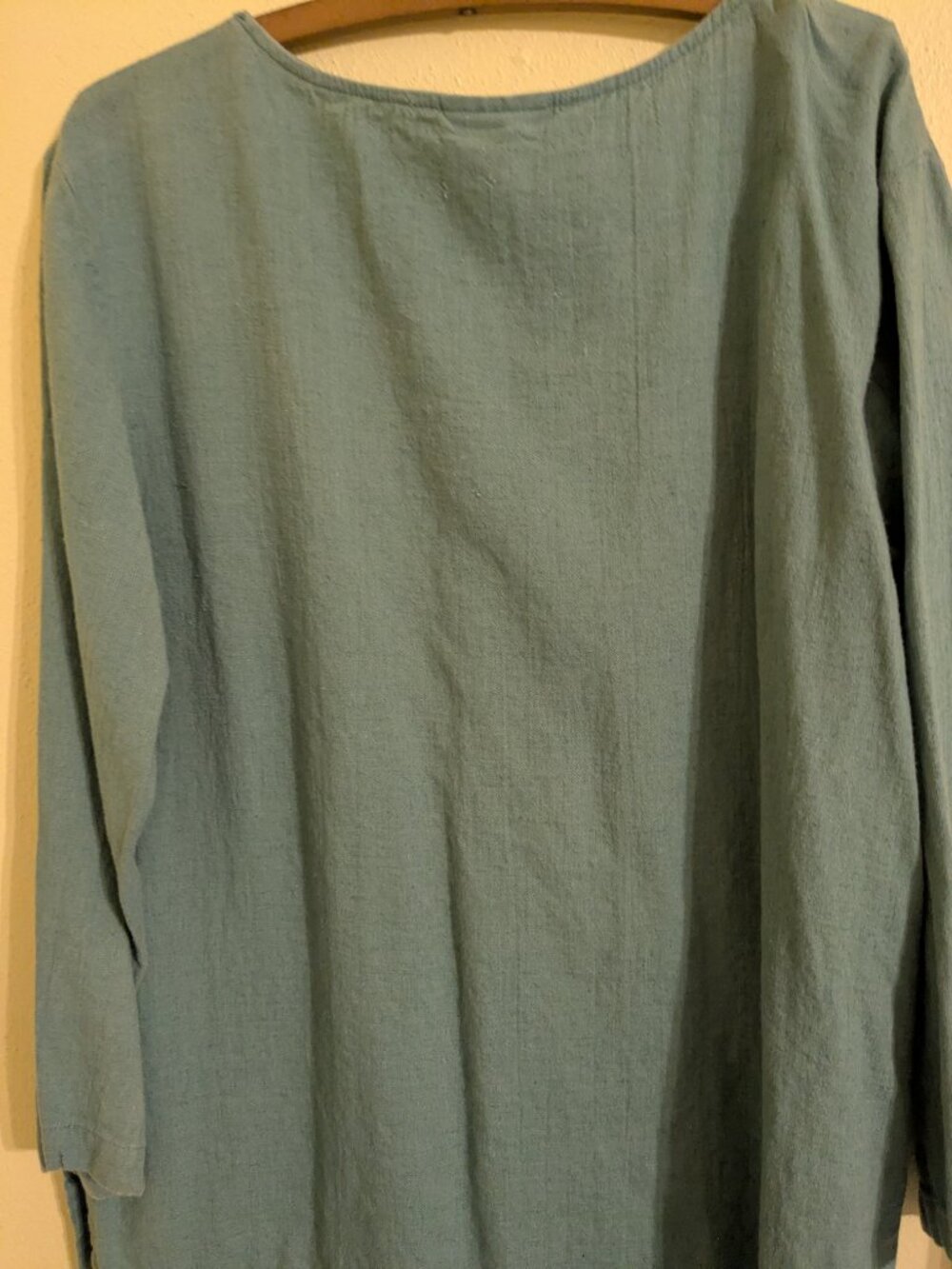 Comfy pullover top. - Picture 6 of 7